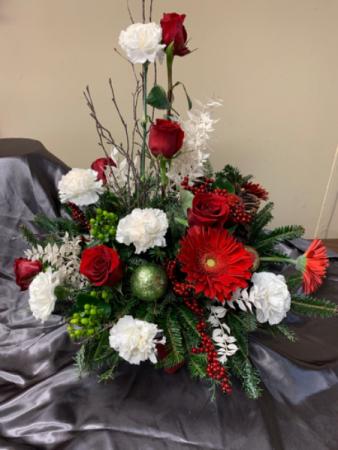 HOLLY JOLLY CHRISTMAS FRESH FLOWERS IN DECORATIVE TIN